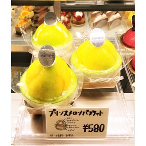 パティスリー　インフィニティ　メロン